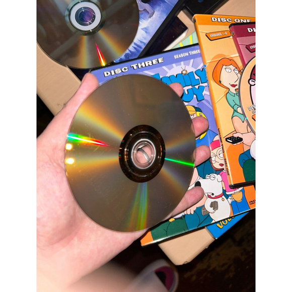 Family Guy: Vol 1 - Season 1,2/vol 2 Season 3/Dark Side/Its A Trap, Untold Story - Picture 7 of 14